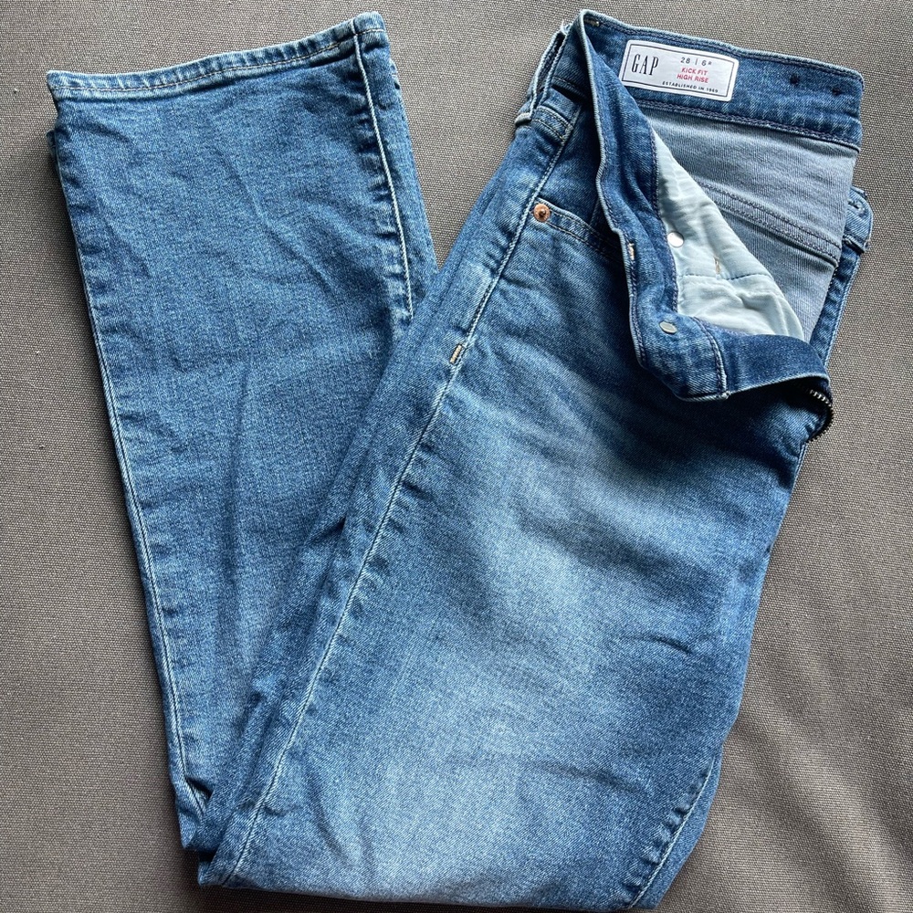 GAP Kick Fit High Rise Jeans - Size 28